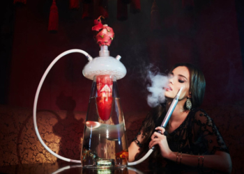 На Тернопільщині заборонять пускати дим у кафе та ресторанах