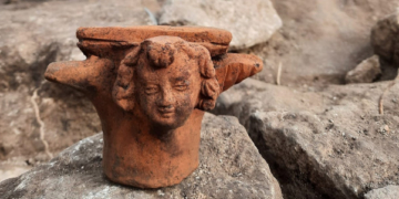 У Залізцях, що на Тернопільщині, археологи розкопали древні артефакти