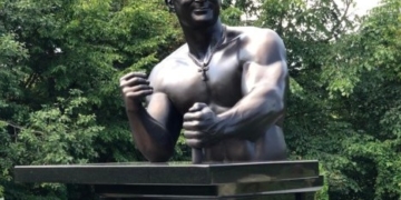 На могилі легендарного рукоборця з Кременця Андрія Пушкара встановили пам’ятник