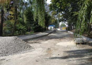 Двадцять бордюрів викрав Тернополянин на одній з вулиць міста, де проводились ремонтні роботи