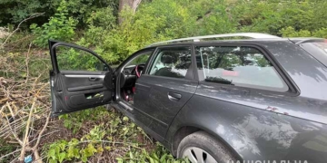 ДТП на Тернопільщині, – водій «Audi» не дотримався ПДР та зіткнувся з автопоїздом