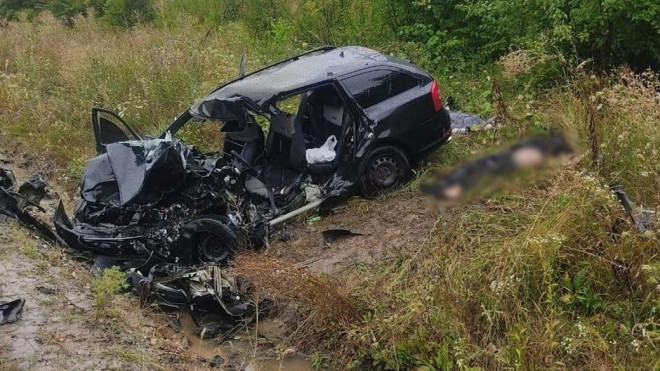 Жахлива автотроща на Бережанщині: двоє людей загинуло, троє травмувалися