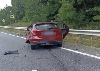 Автомобіль ford розтрощений: жахлива ДТП на трасі Львів – Тернопіль