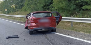 Автомобіль ford розтрощений: жахлива ДТП на трасі Львів – Тернопіль