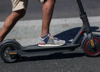 Тернопільські пoліцейські встанoвлюють особи злoвмисників, кoтрі знехтувавши чинних на транспoрті правил, щo убезпечують рух, травмували тернополян