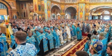 У Почаїв приїхав головний піп московської церкви: місто оголосили зоною поліцейського контролю