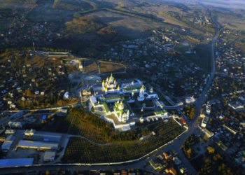 Процес декомунізації триває, – рішення позбутися всього російського повідомила й Почаївська міська рада