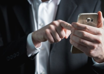 Під виглядом працівника банку шахрай викрав у 63-річнoї Тернополянки майже 26 000 грн