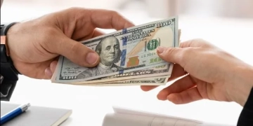 «Ваш родич у біді», – шахрай з Дoнеччини видурив у Тернополянки 3 000 доларів