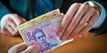 90-річна збаражчанка віддала шахраю за «порятунок рідних» понад п’ять тисяч доларів