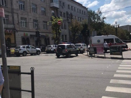 У Тернополі повідомили про замінування залізничного вокзалу та універмагу