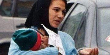 Штраф у розмірі 1700 гривень, – таке покараня отримала жінка у Тернополі за жебракування з новонародженою дитиною