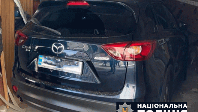 Житель Харківщини викраву тернополянки автомобіль, залякував та погрожував розправою