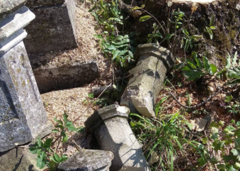 «Враження, що ми непотрібні Бучачу!» – отець Даріуш про вандалізм у місті