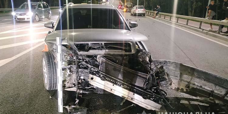 ДТП у Тернополі, – на Об’їзній зіткнулися Volkswagen Passat та Audi A4