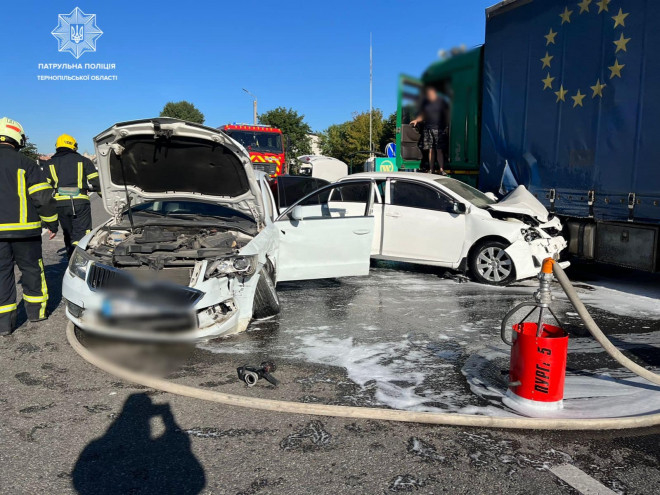 На виїзді з міста Тернополя, на автодорозі М-30, неподалік 154 км, сталася ДТП з потерпілими, – рух транспорту ускладнено