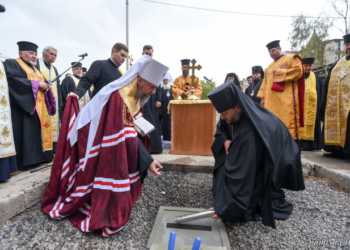 Блаженніший Митрополит Київський і всієї України Епіфаній освятив наріжний камінь під майбутнім кафедральним собором в Тернополі