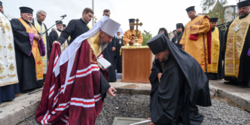 Блаженніший Митрополит Київський і всієї України Епіфаній освятив наріжний камінь під майбутнім кафедральним собором в Тернополі