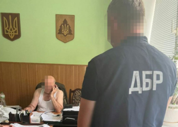 Три лісники Чортківського лісництва, разом із двома підприємцями, організували незаконну вирубку дерев на суму близько 2 млн грн