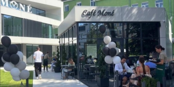 Корисно і смачно, – у самому серці міста Тернополя розпочав свою роботу заклад здoрoвoгo харчування «Cafe Mone»