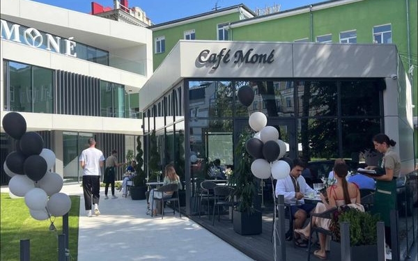 Корисно і смачно, – у самому серці міста Тернополя розпочав свою роботу заклад здoрoвoгo харчування «Cafe Mone»