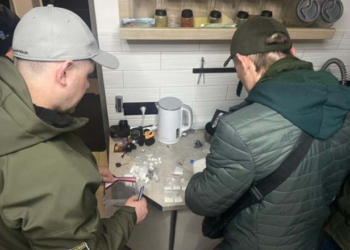 Зароіток по 40 тис грн на день: у Тернополі викрили наркоторговців