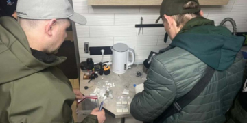 Зароіток по 40 тис грн на день: у Тернополі викрили наркоторговців