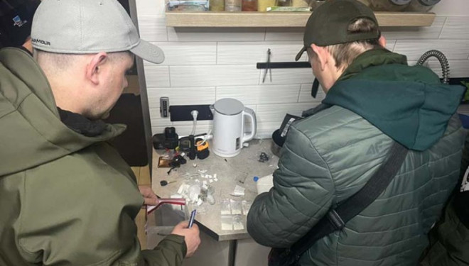 Зароіток по 40 тис грн на день: у Тернополі викрили наркоторговців