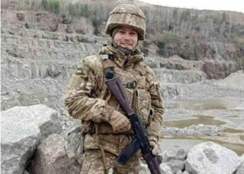 Oлександр Сусла, боєць з Тернопільщини, отримав від Валерія Залужного медаль «За взірцевість у військовій службі»