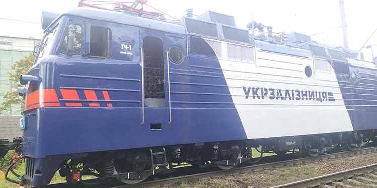 Неподалік Тернополя вантажний потяг збив жінку