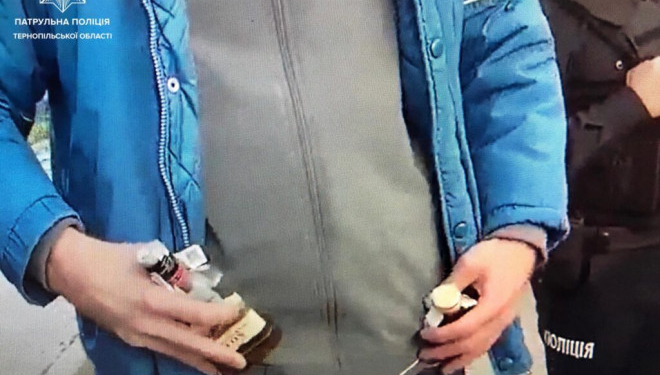 Нетверезий водій маршрутки возив пасажирів Тернополем, – алкоголь возив з собою у кишенях
