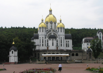 Біля святого місця на Тернопільщині виявили вибуховонебезпечний предмет