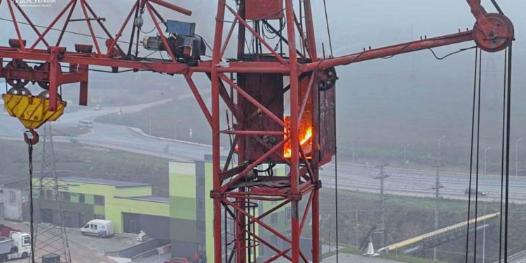У Тернополі горів будівельний кран