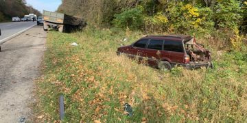 Автотроща з смертельними наслідками: на Тернопільщині зіткнулися легковик і вантажівка