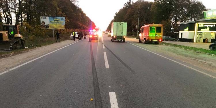 Поблизу Теребовлі водій “Фольксвагена” збив пішохода
