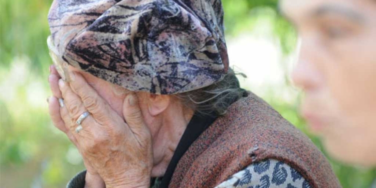 На Тернопільщині молодик «вибивав» гроші на випивку у своєї 72-річної бабусі