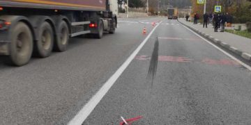 На Тернопільщині під колеса вантажівки DAF XF потрапила дванадцятирічна дівчинка