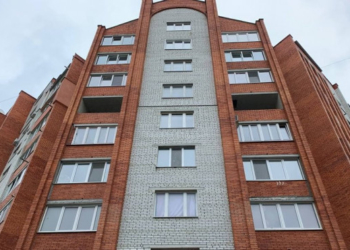 У Тернополі 11-річний хлопець випав з балкону 8 поверху