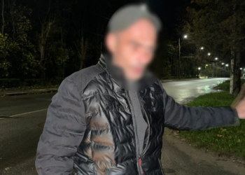 У Тернополі нетверезий водій буса, на вулиці Миру, протаранив припарковані авто