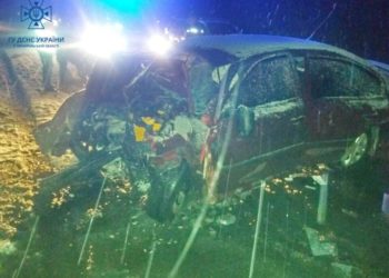 Смертельна автотроща неподалік Тернополя, – у Чернихівцях легковик влетів у вантажівку