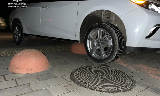 У Тернополі нетверезий водій вчинив ДТП, дебоширив та погрожував патрульним