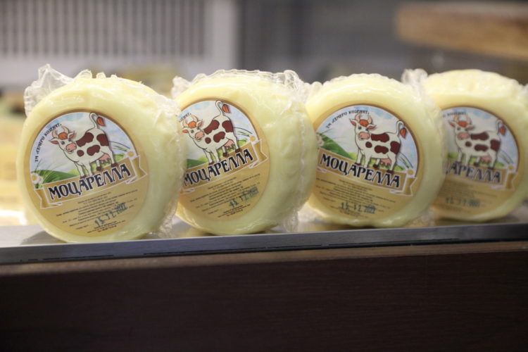 Популярна торгова марка з Бучача «Семеро козенят» відкрила у Тернополі магазин-кав’ярню (фоторепортаж)