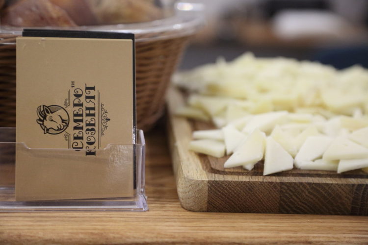 Популярна торгова марка з Бучача «Семеро козенят» відкрила у Тернополі магазин-кав’ярню (фоторепортаж)