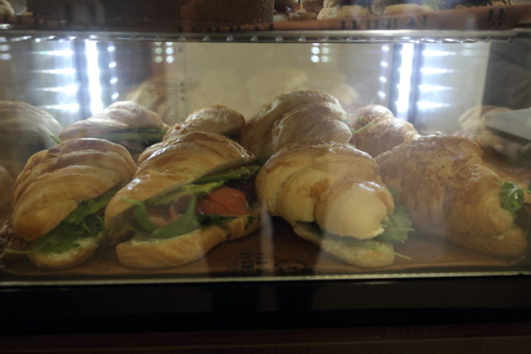 Популярна торгова марка з Бучача «Семеро козенят» відкрила у Тернополі магазин-кав’ярню (фоторепортаж)