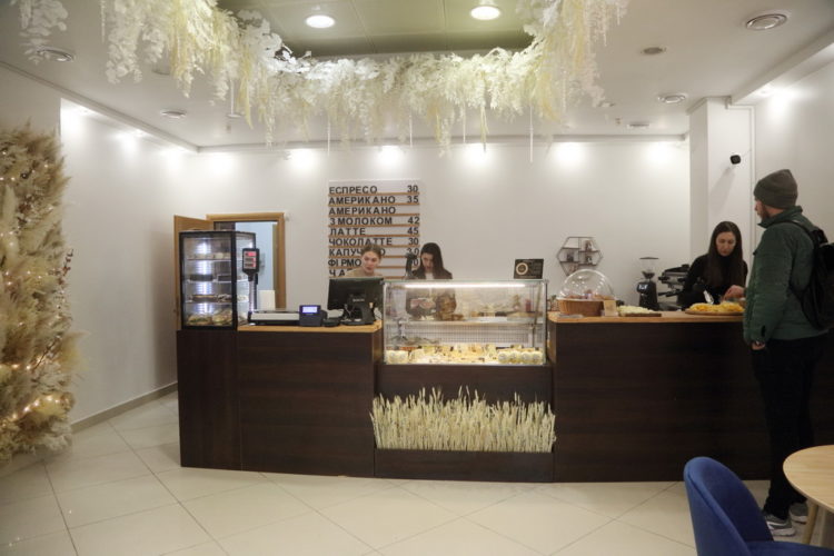 Популярна торгова марка з Бучача «Семеро козенят» відкрила у Тернополі магазин-кав’ярню (фоторепортаж)