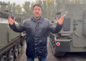 Найвідоміший волонтер з Тернопільщини оголосив черговий збір на 50 британських БТР