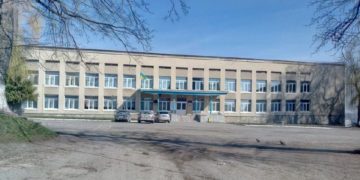 Матір шестикласника з Тернопільщини заплатить 850 гривень штрафу за зрив сином уроків