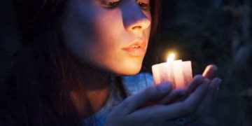 Тернополянам радять підготуватися до складної зими а також запастися свічками і сірниками