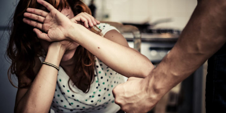 Куди звертатися Тернополянам, які зазнали насильства за кордоном