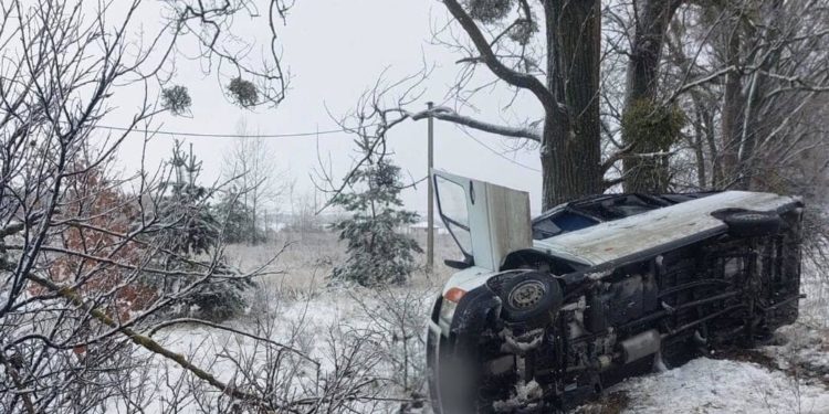 “Злетіла в кювет та перекинулася”, – на Тернопільщині чергове ДТП